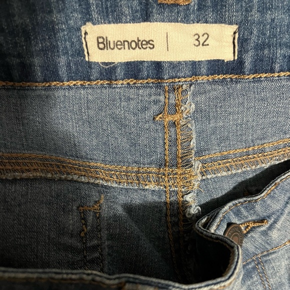 Bluenotes distressed shorts - Picture 3 of 3